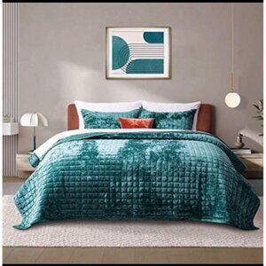 Velvet King Size 3-Piece Bedding Set - Teal Comforter With Pillow Shams Textured
